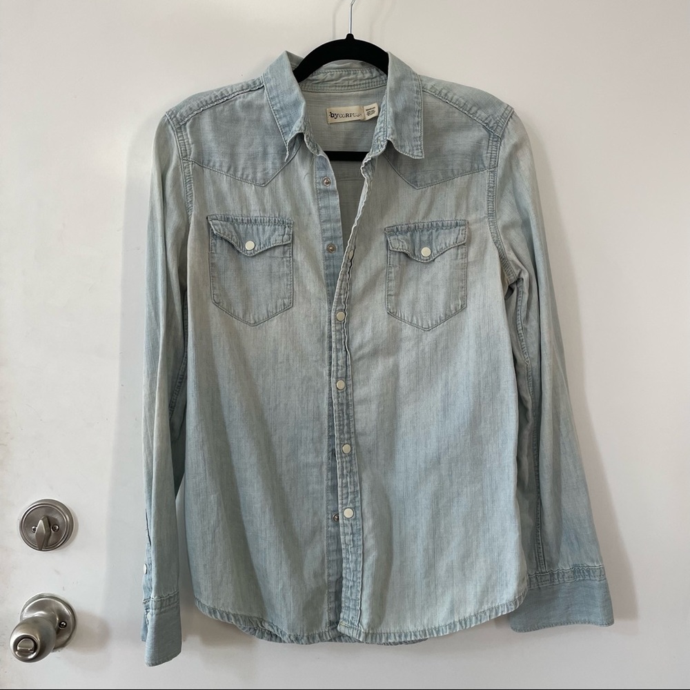 Urban Outfitters Chambray Shirt | Size M